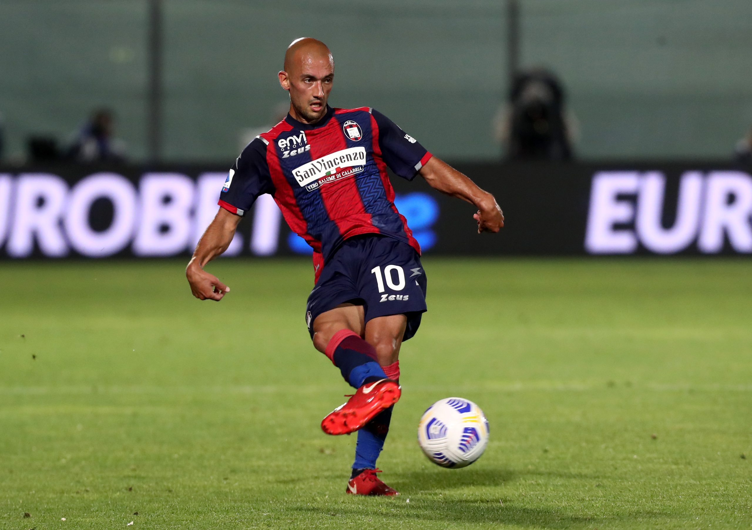 Bari, Benali pronto al rientro. Lella sotto osservazione