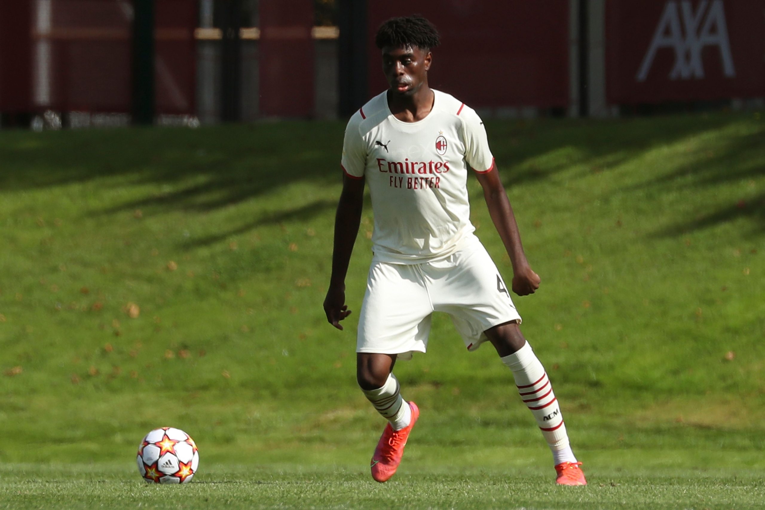Obaretin lascia il Bari: il difensore torna al Napoli