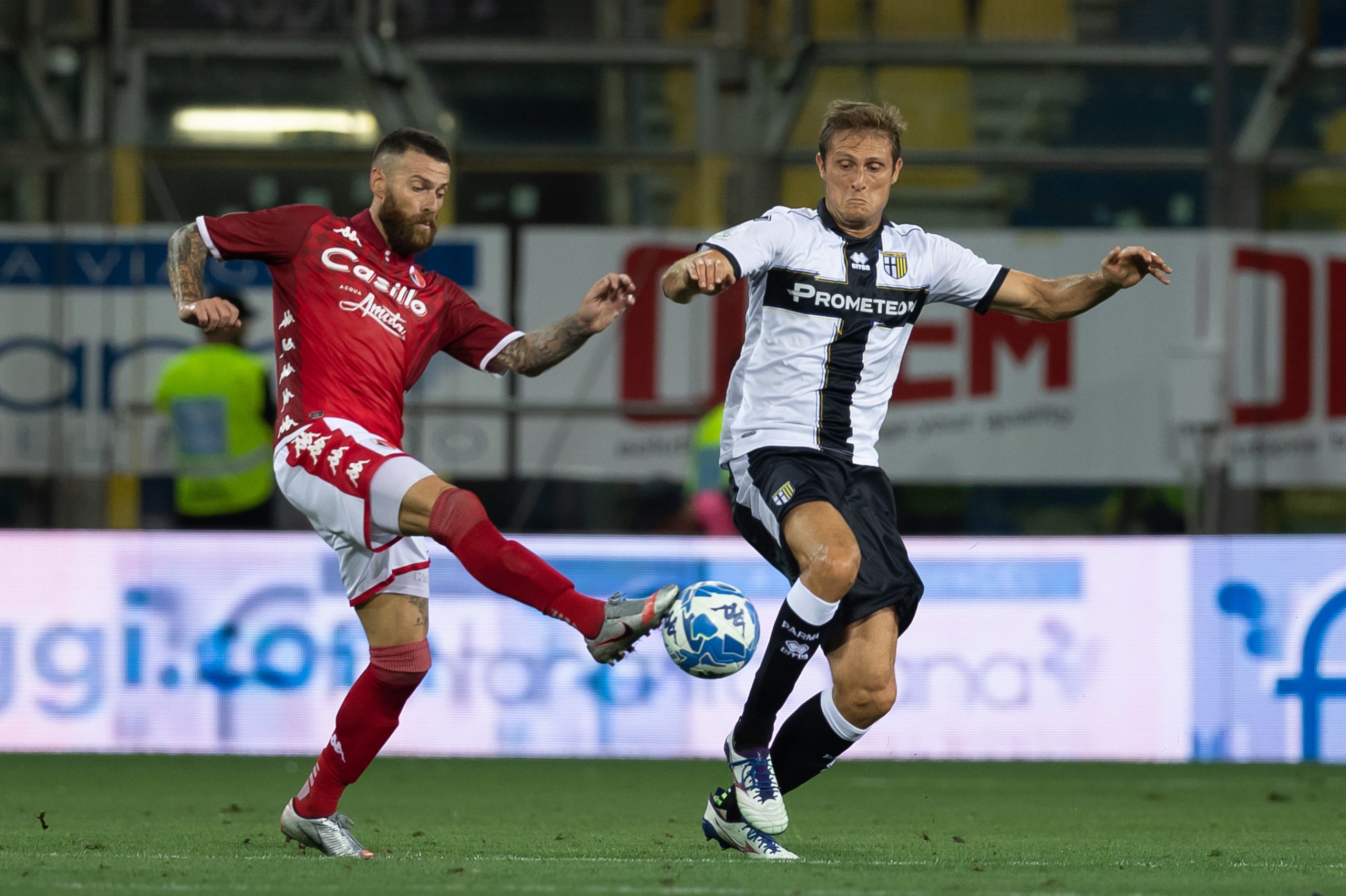 Antenucci si ritira, l’omaggio del Bari: “Hai scritto una pagina di storia bellissima”