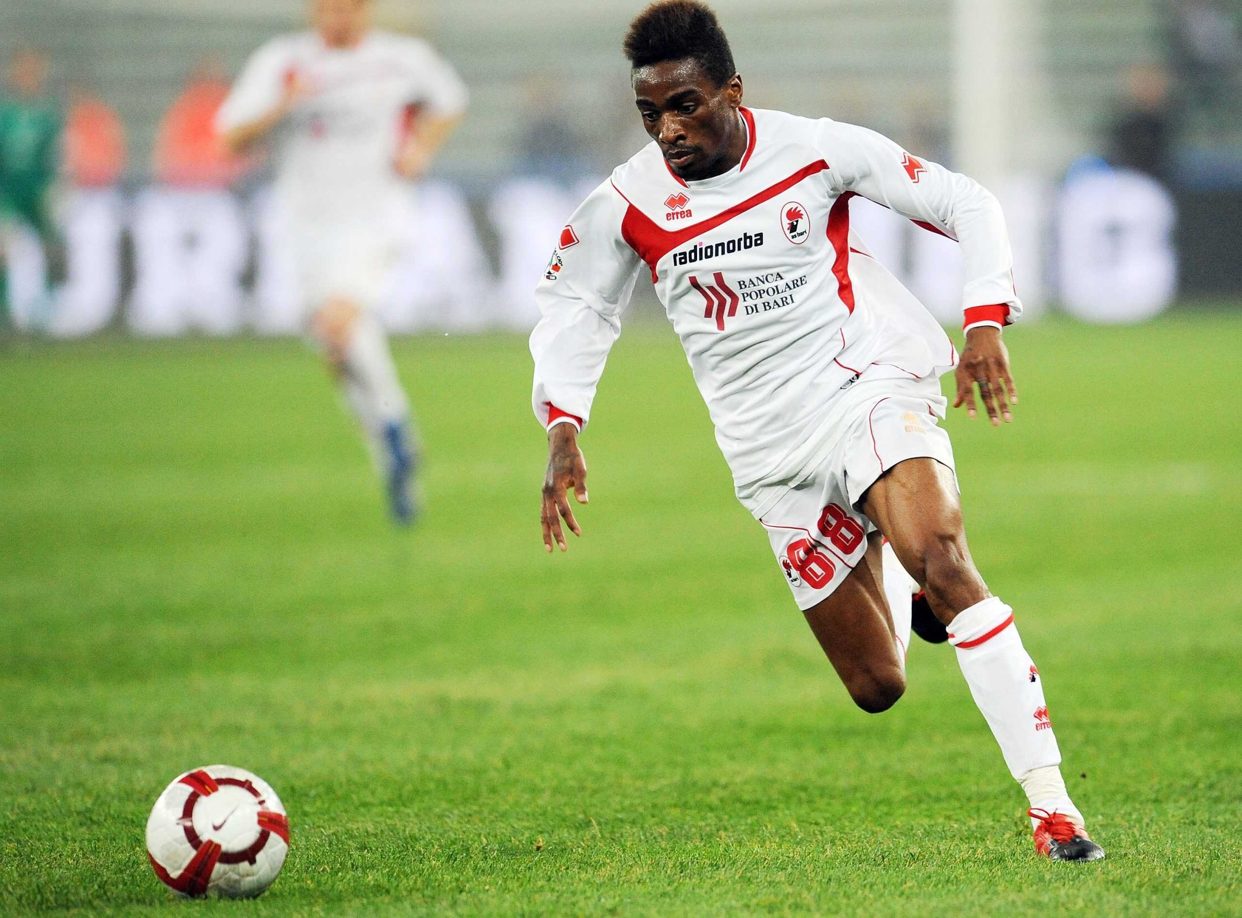 L’ex Kamatá: “A Bari mi sentivo Maradona. Puntavo molto su Ranocchia”