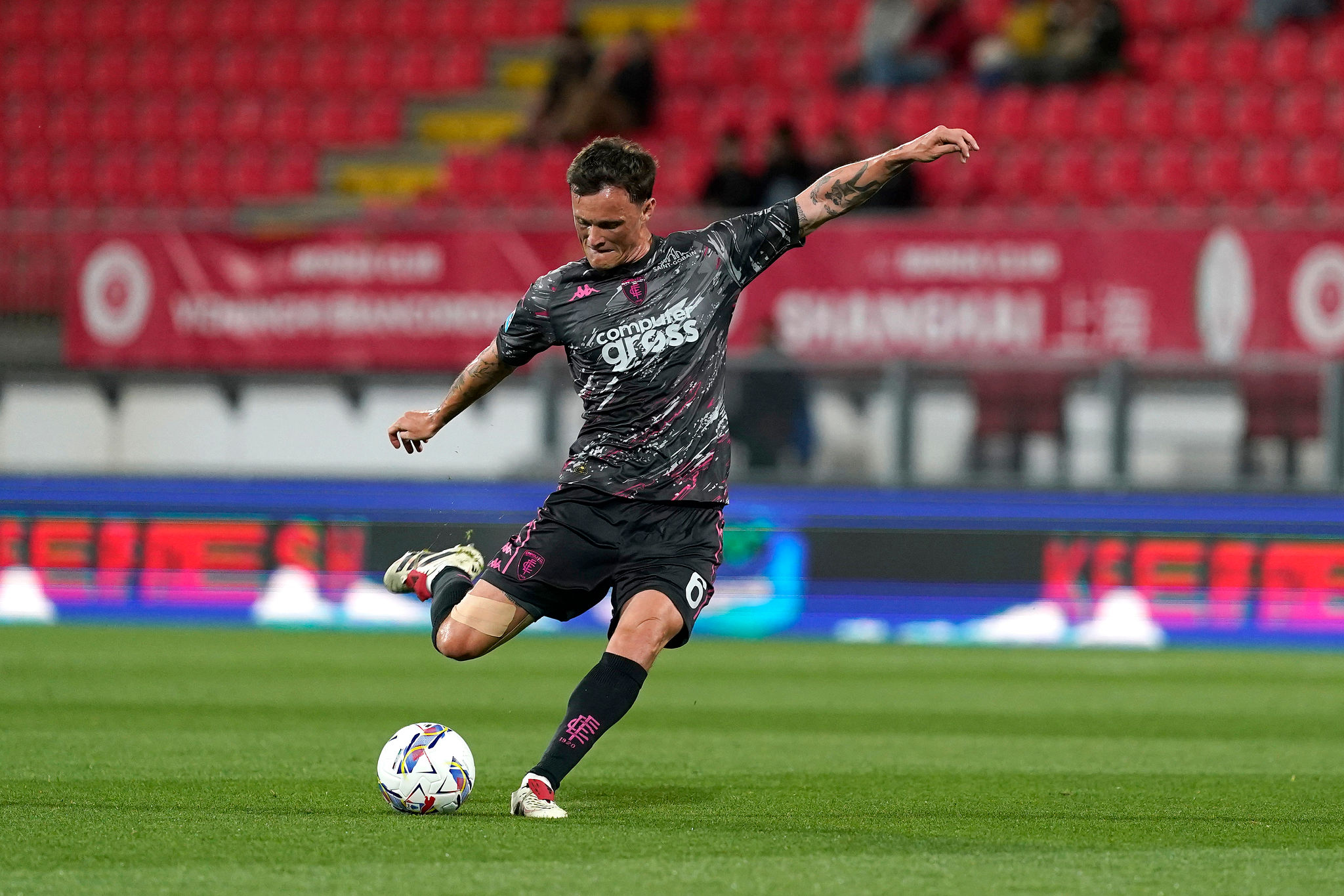 Henderson: trattativa sfumata per il Bari, spuntano Cremonese e Panathinaikos