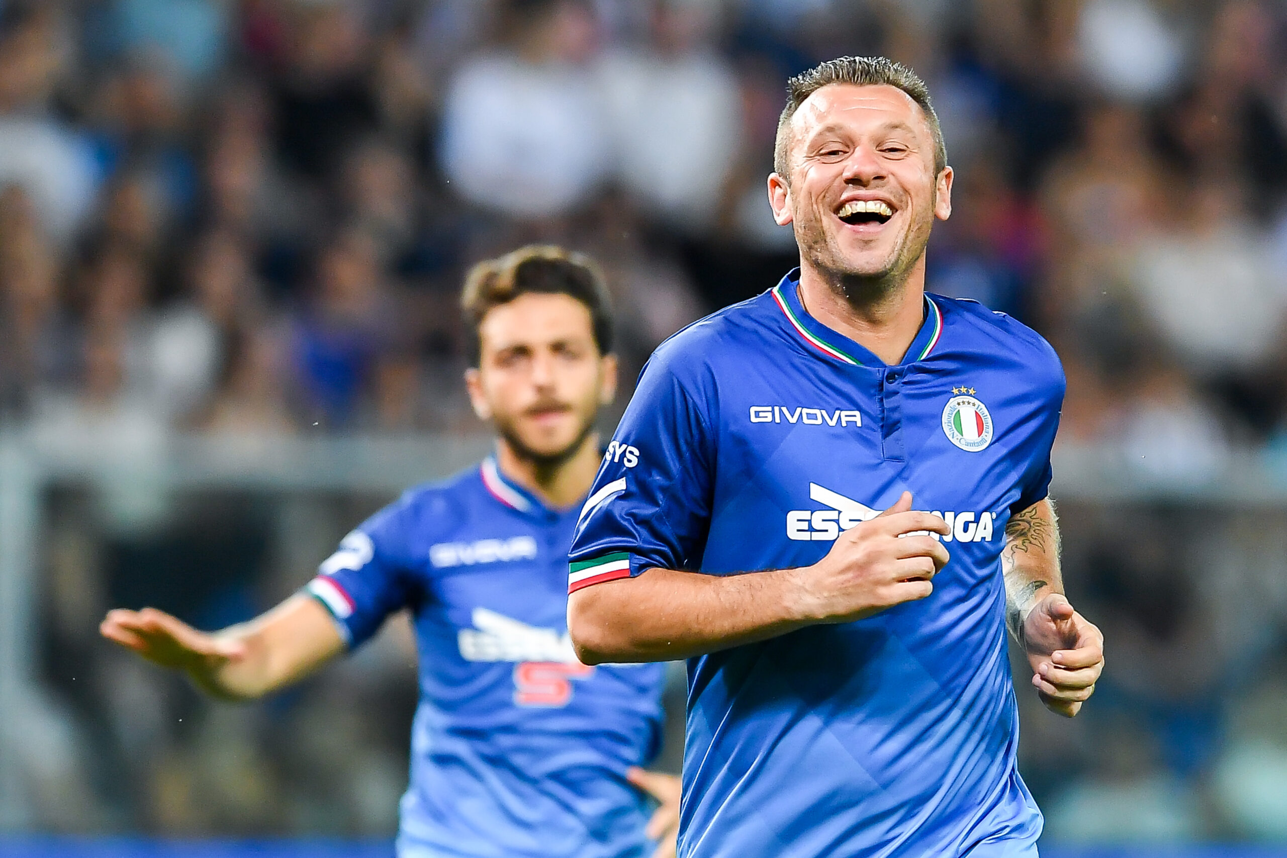 Cassano torna a Bari: il fantasista sul palco per “Viva El Fútbol”