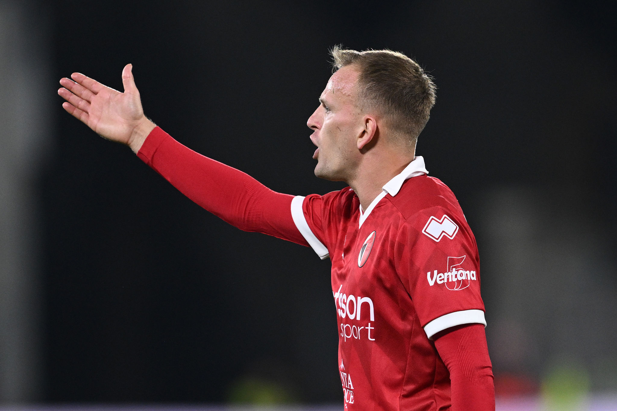 Bari, Dickmann: "Abbiamo bisogno dell'aiuto dei nostri tifosi"