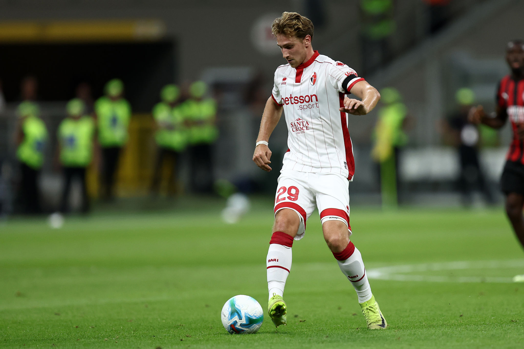 Verreth, un gol per il figlio: la dedica commovente dentro la sconfitta del Bari