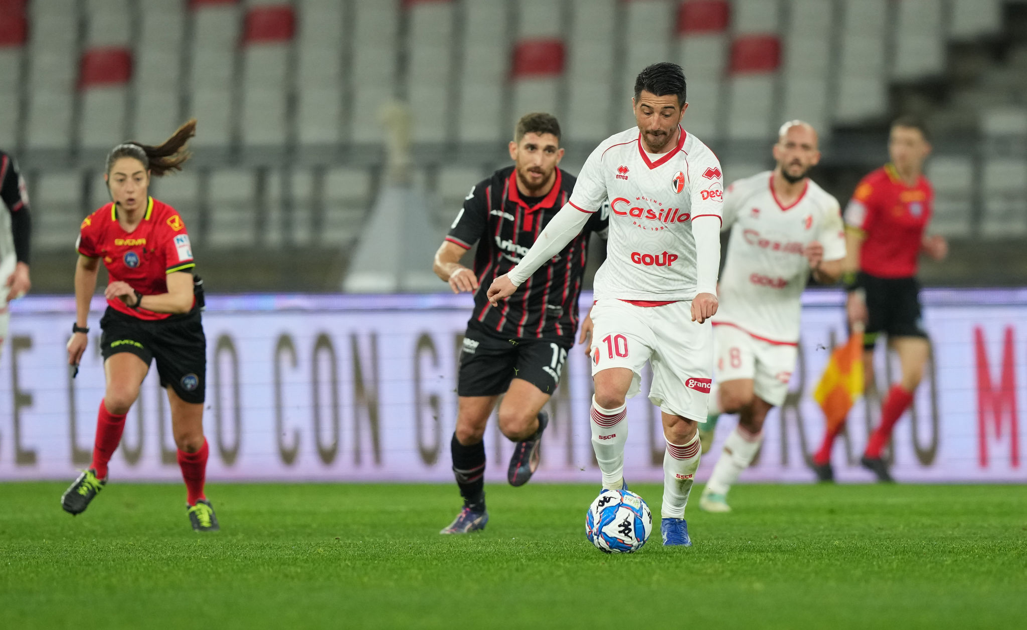 [Social] De Laurentiis svela: 'Due realtà straniere stanno studiando il Bari'