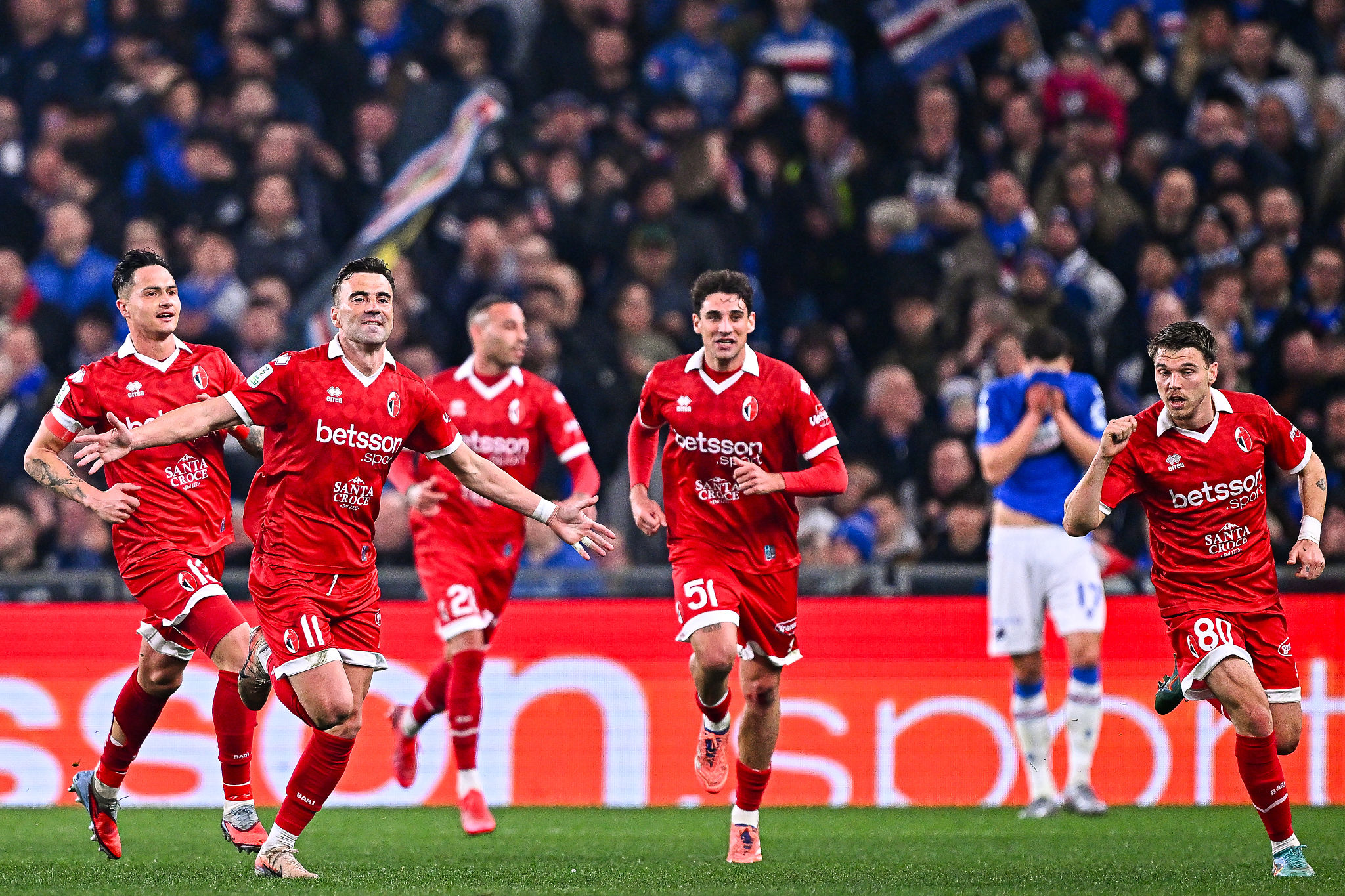 Moncini si sblocca, il Bari batte la Sampdoria nello scontro salvezza