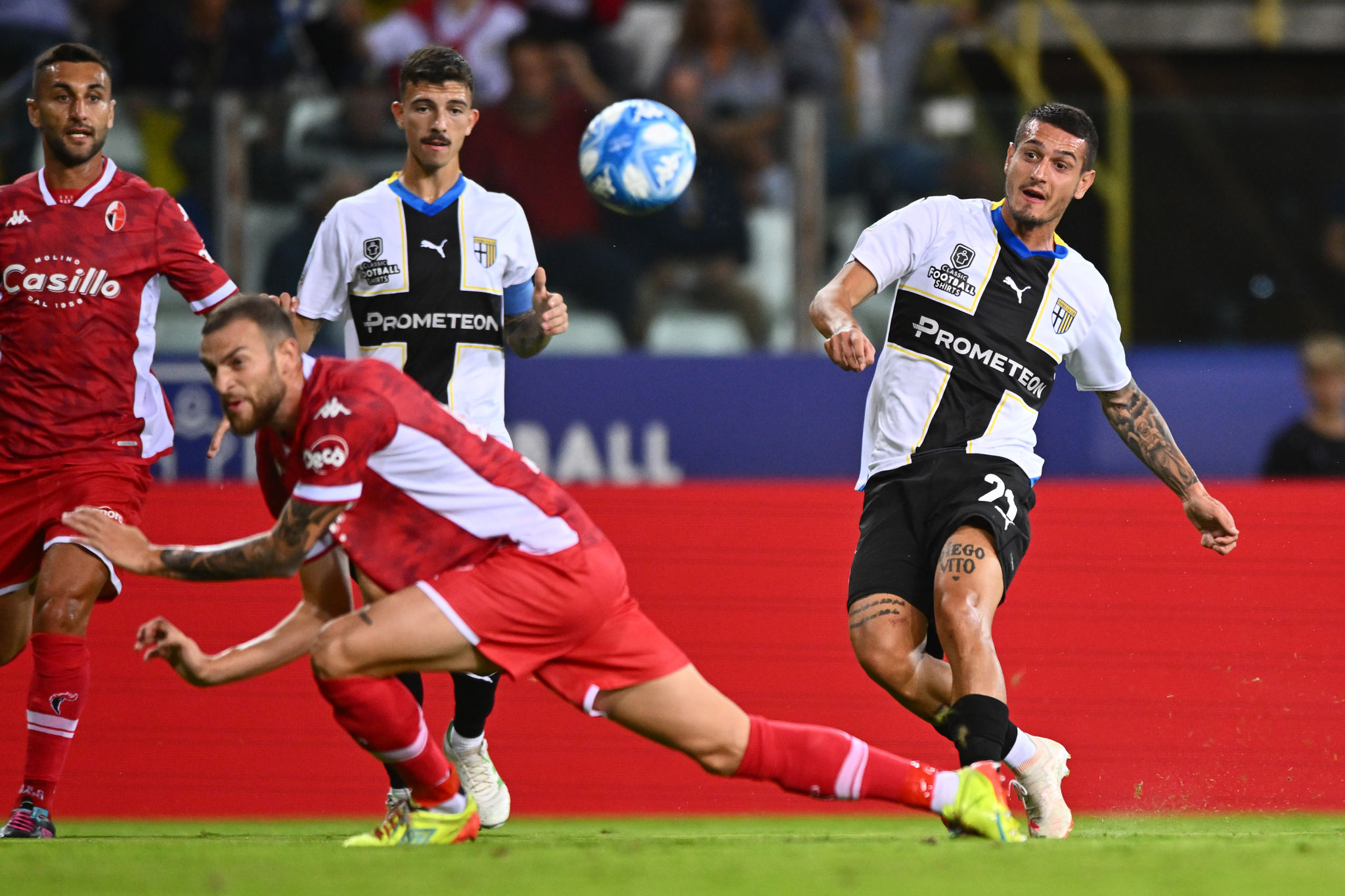 Bari, nessuna apertura per Partipilo: l’attaccante resta fuori lista