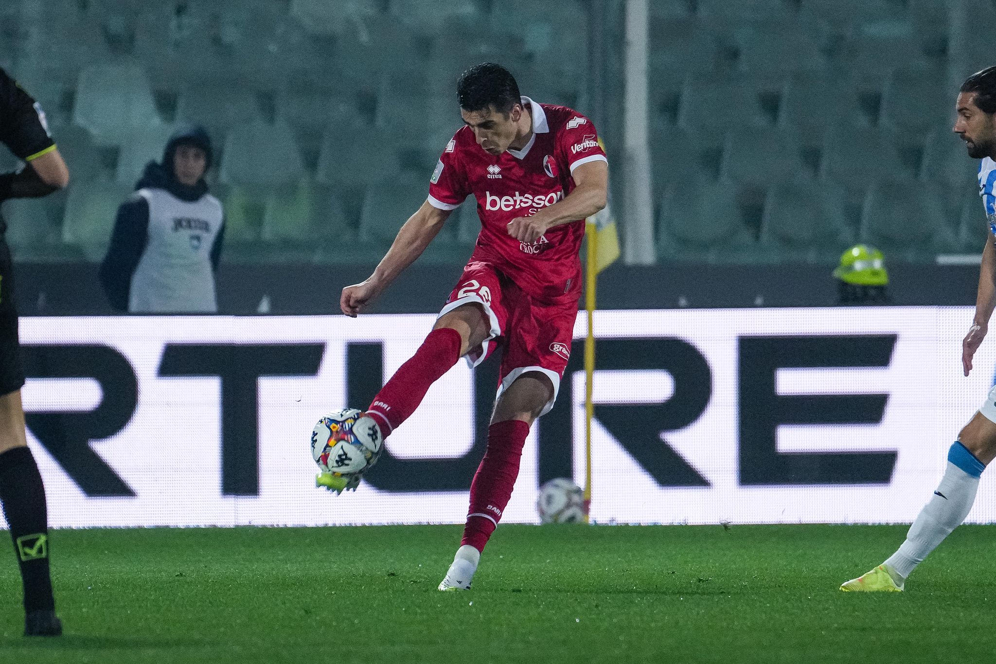 Bari-Reggiana, vincere per il sorpasso: in palio più dei tre punti