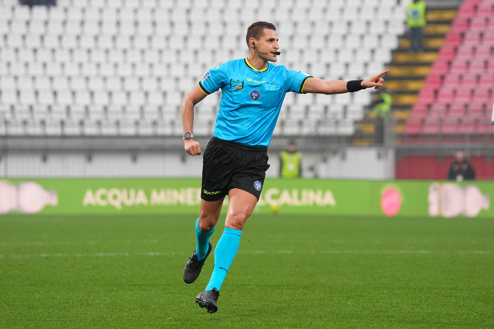 La squadra arbitrale per Bari-Carrarese: Perenzoni dirigerà al San Nicola