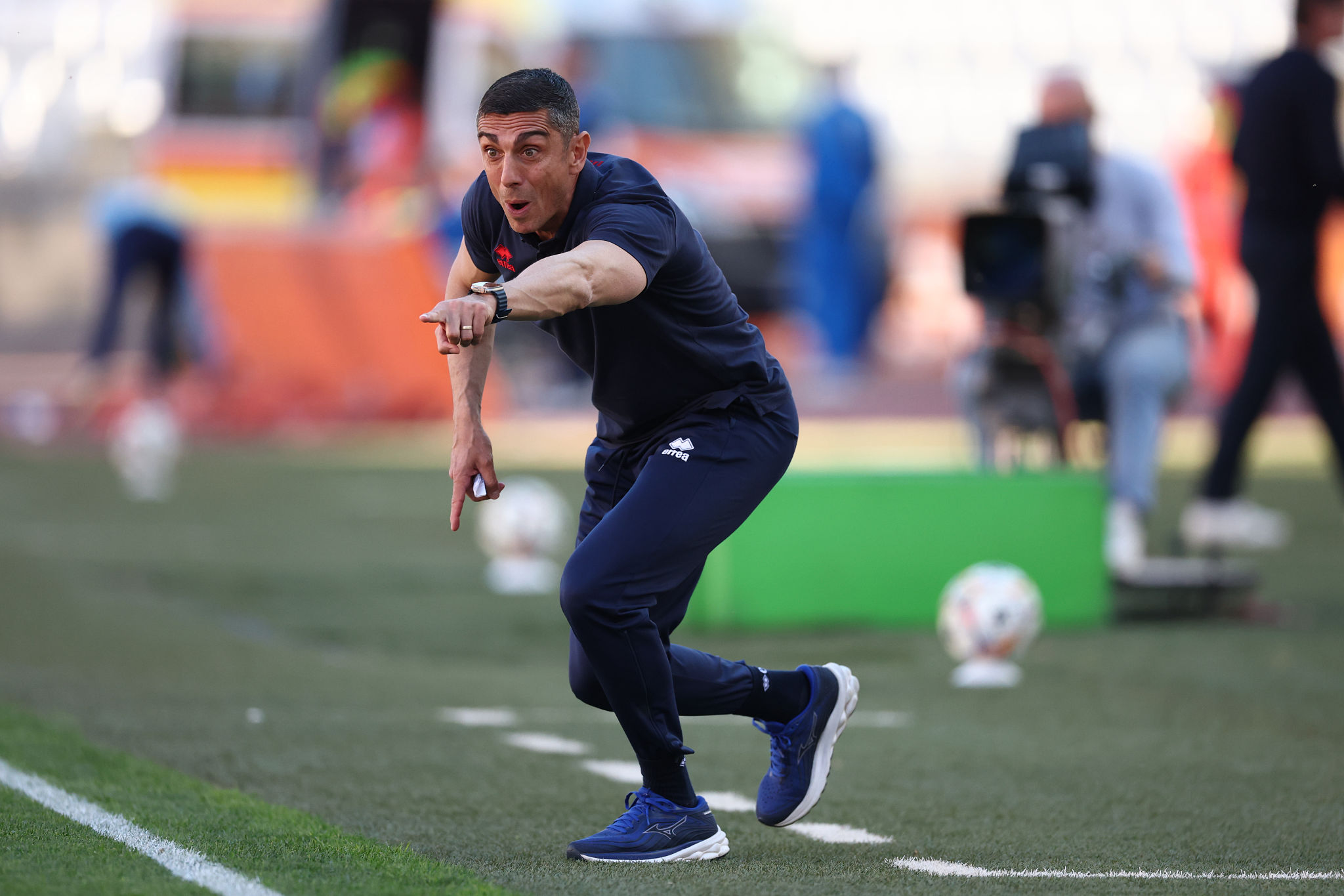 Longo spinge il Bari: doppia seduta e recuperi in vista del Venezia