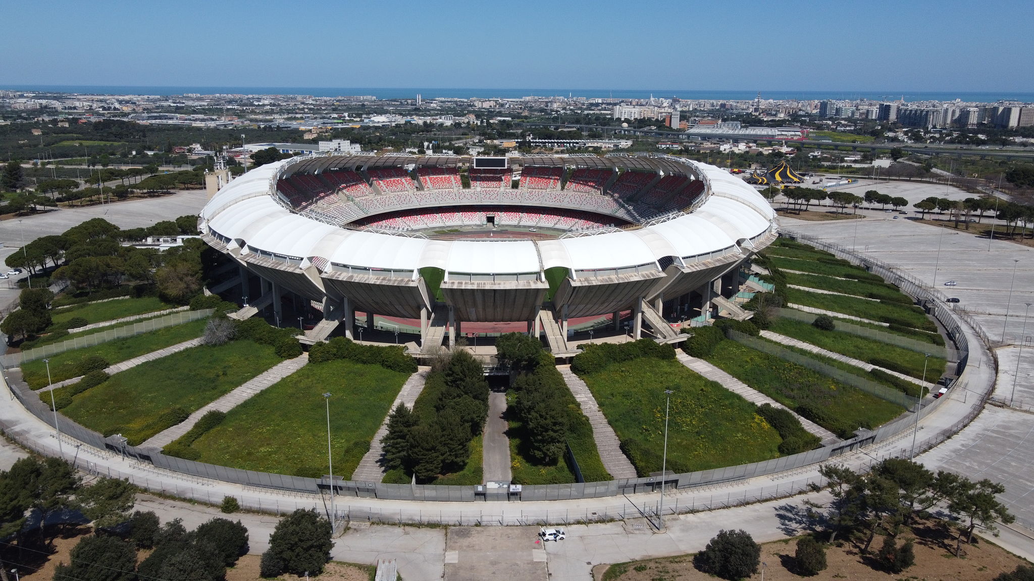 Gestione San Nicola, il Comune accelera sul bando: canone legato alla categoria del Bari