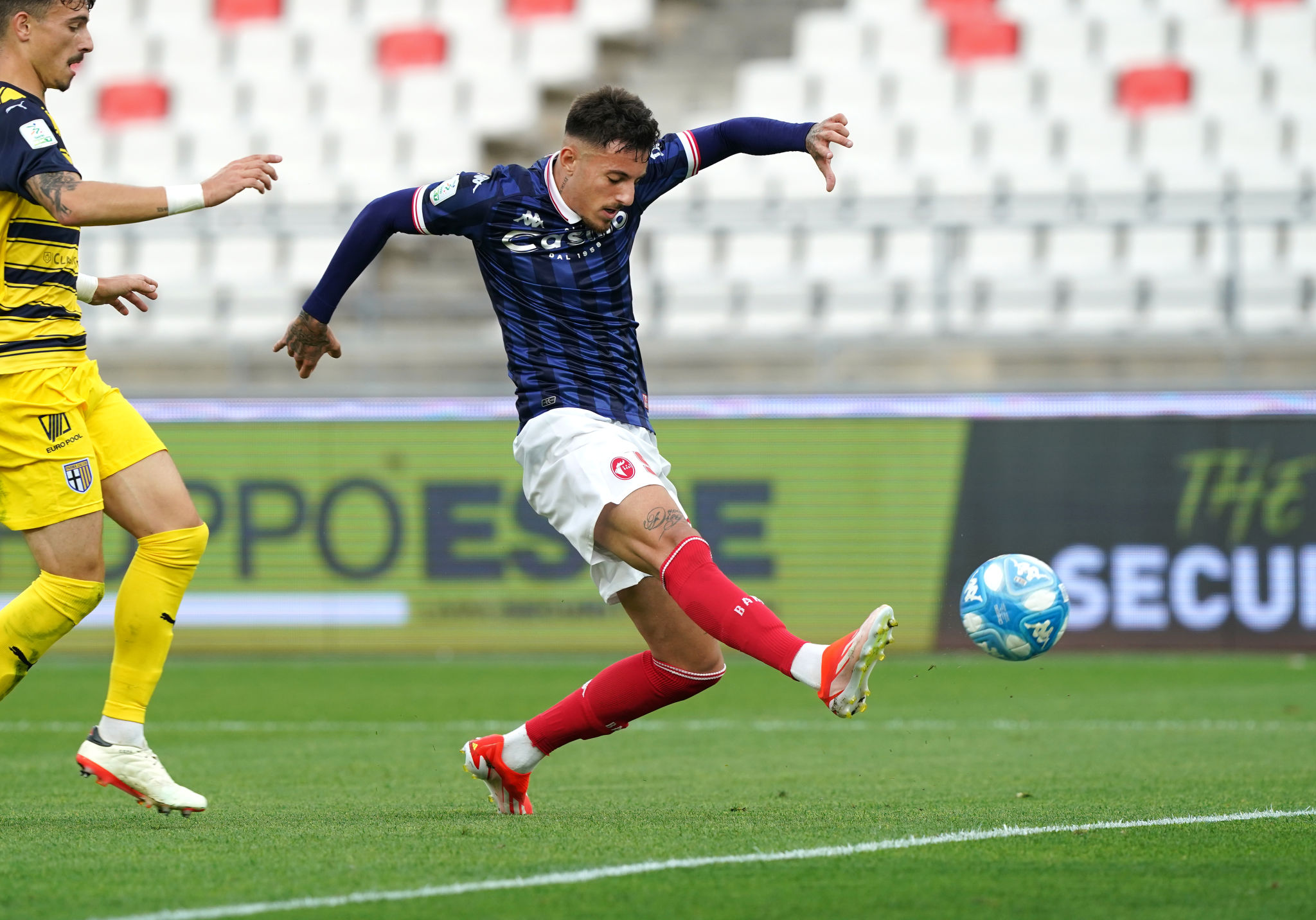 Nasti illude il Bari, Pissardo salva: 1-1 con la Ternana nell'andata dei playout