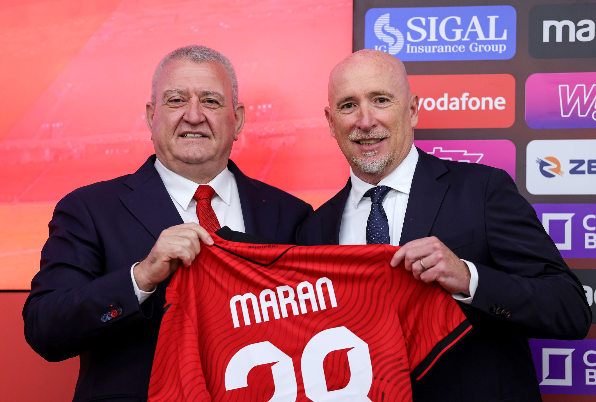 Maran riparte dall’Albania: l’ex allenatore del Bari è il nuovo allenatore
